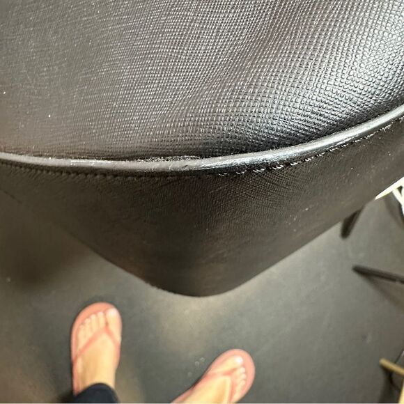 HENRI BENDEL Safianno Leather Extra Large Tote - Picture 4 of 8